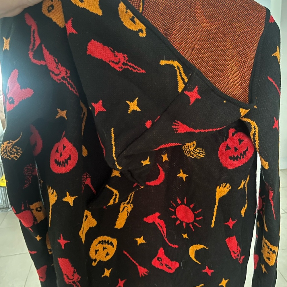 DISNEY 🆕 Her Universe Black and Orange Halloween Cardigan NO FRINGE - Picture 5 of 8